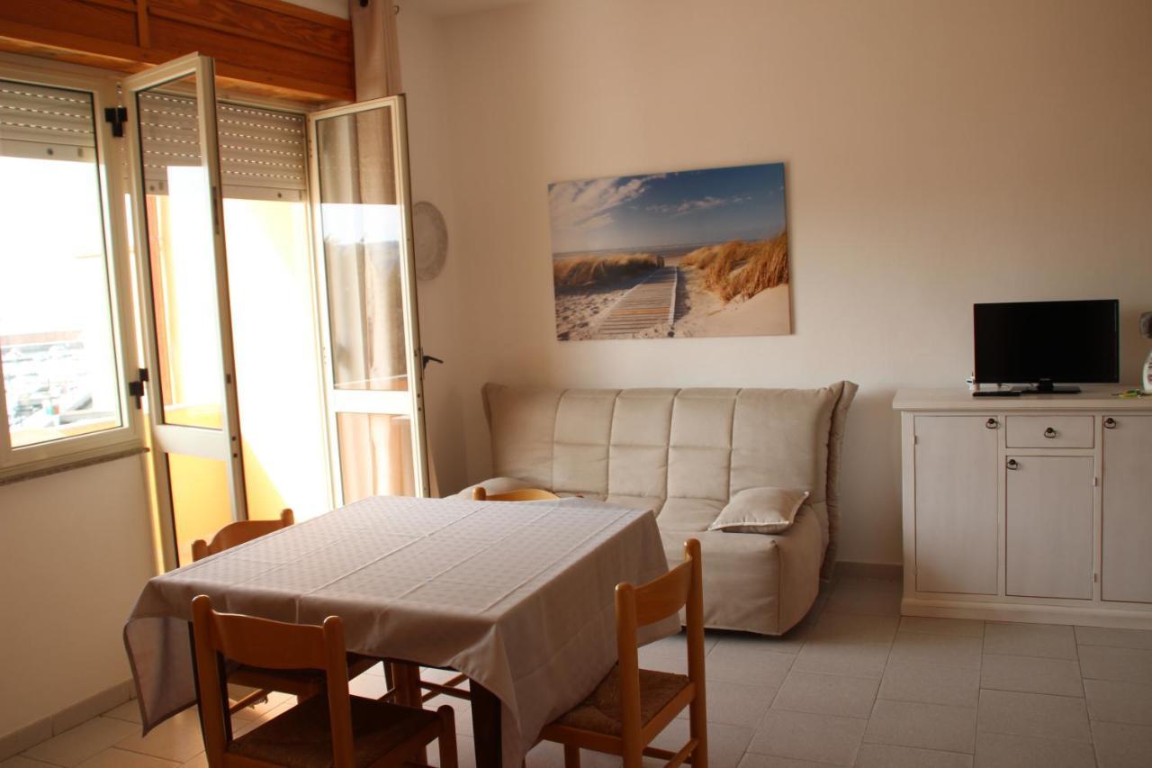 Borgo Spiaggia Vista Mare Isola Rossa Exterior photo