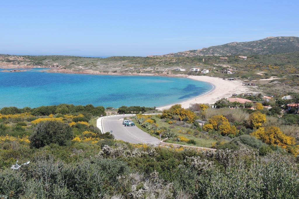 Borgo Spiaggia Vista Mare Isola Rossa Exterior photo