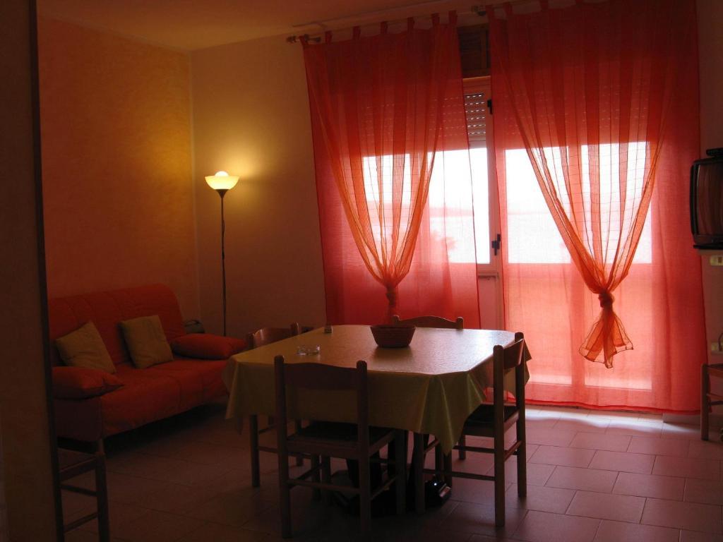 Borgo Spiaggia Vista Mare Isola Rossa Room photo