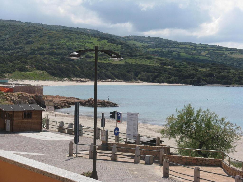Borgo Spiaggia Vista Mare Isola Rossa Exterior photo