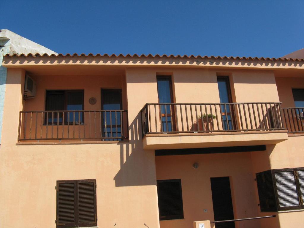 Borgo Spiaggia Vista Mare Isola Rossa Room photo