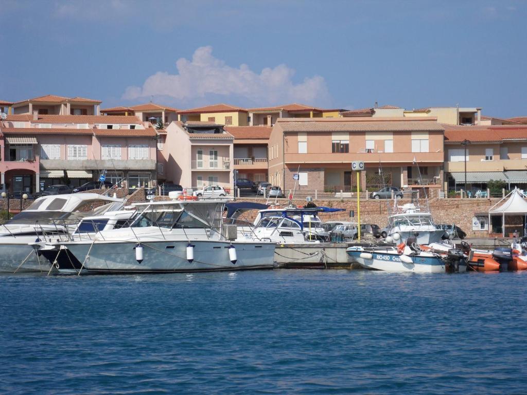 Borgo Spiaggia Vista Mare Isola Rossa Room photo