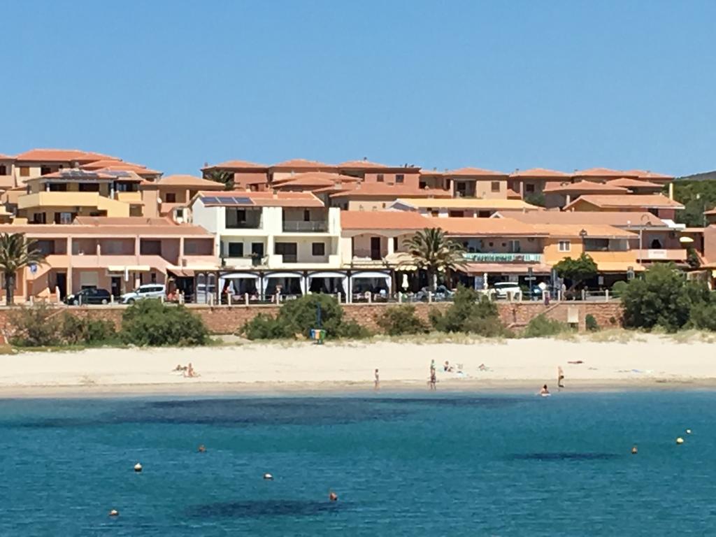Borgo Spiaggia Vista Mare Isola Rossa Exterior photo